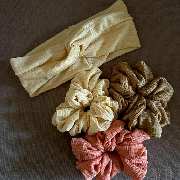 (3) set Anthropologie scrunchie HAIR BANDS 108405408_001_b?$a15-pdp-  main image 2